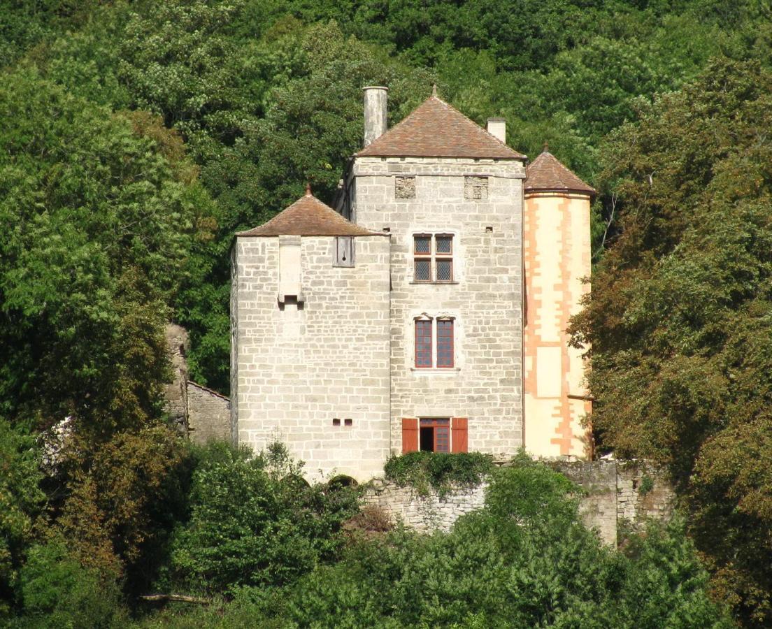 Chateau De Champrenault, Voyagez Dans Le Temps Esterno foto